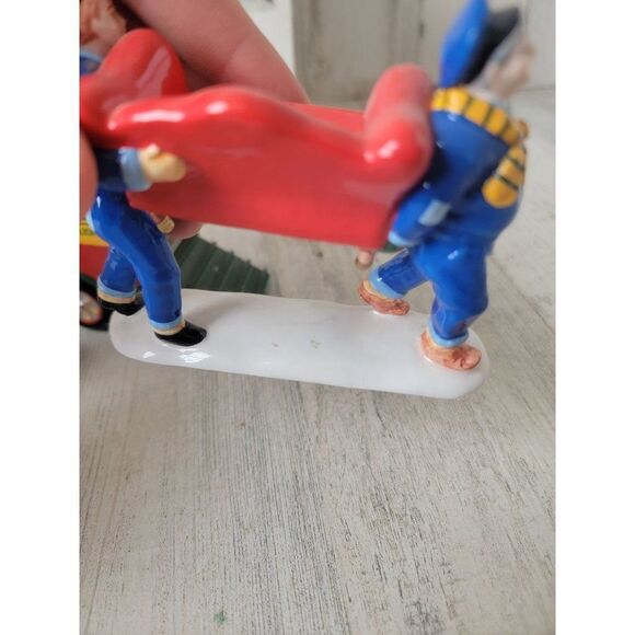 Dept 56 54892 Moving Day snow village set xmas - Picture 9 of 14